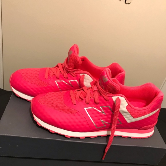 New Balance Shoes - 🆕 New Balance Pink 6.5 Sneakers With bracelet NWOT. Great Summer Color.